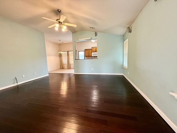 5th image of 2708 Wheatland Dr