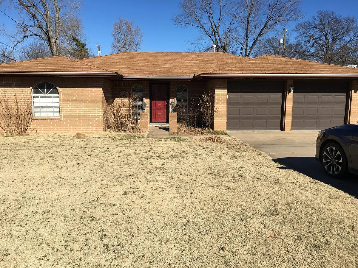 3 bed, 1800 sqft, $1,850 — Photo 1