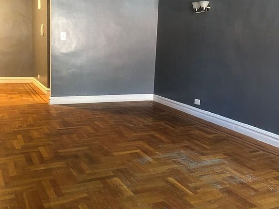 2nd image of 2260 Bronx Park E APT 2F