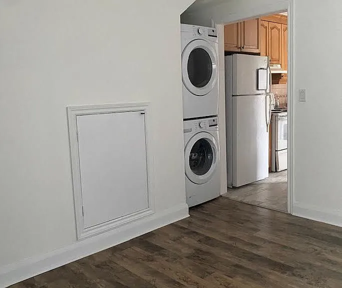 37 Gillespie Ave #MAIN FLOOR — Photo 13