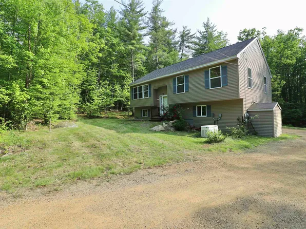 16 Donald Drive, Raymond, NH 03077