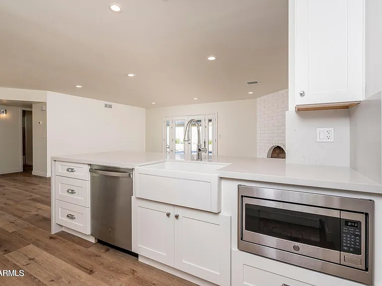 6016 E Evans Dr — Photo 3