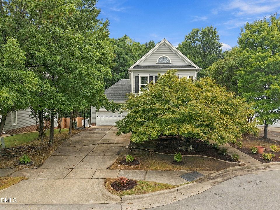 1st image of 207 Magnolia Bloom Ct