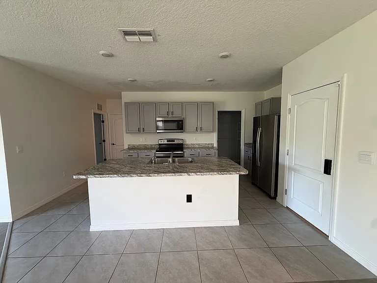 792 Brooklet Dr — Photo 5