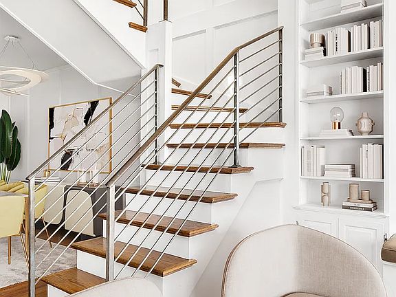 3rd image of 170 John St Penthouse C