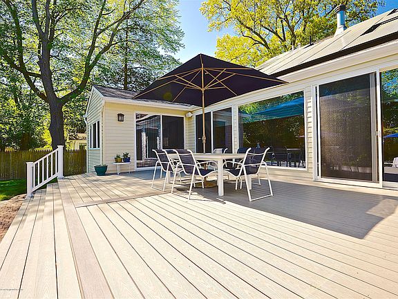 5th image of 52 Queen Ann Dr