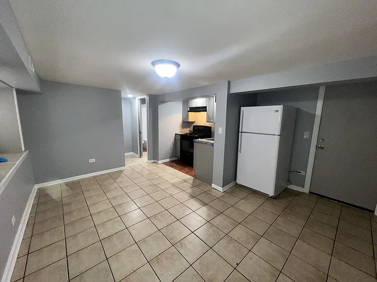 2701 E 75th Pl #BASEMENT — Photo 7