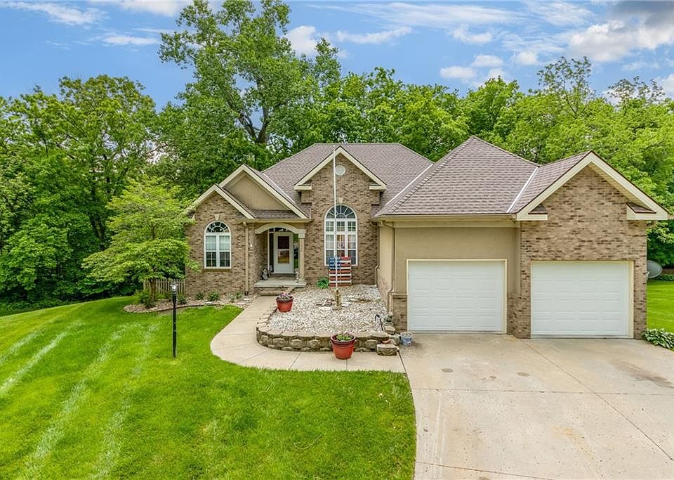 1st image of 3404 Waterford Ct