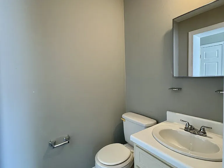 1222 Kienast Dr — Photo 9
