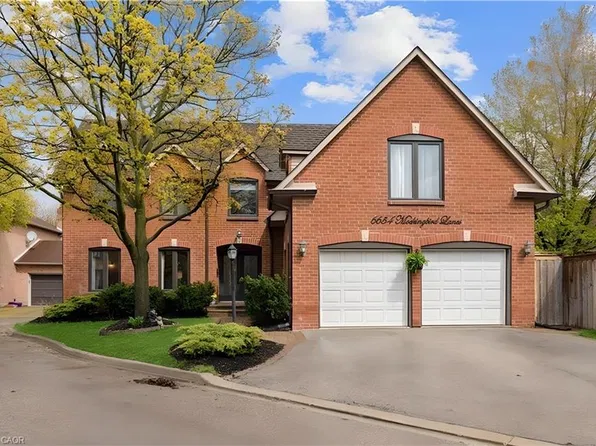 6654 Mockingbird Ln, Mississauga, ON L5N 5J9