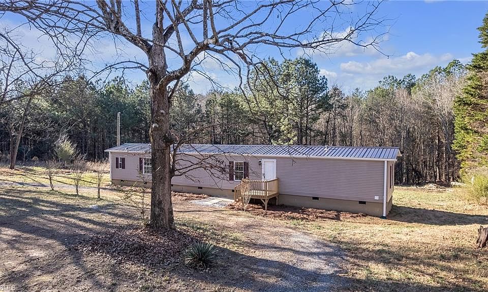 1st image of 1918 Fowler Rd