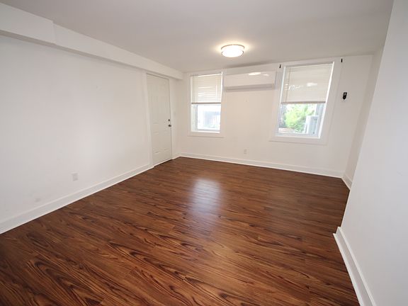 4th image of 913 N Calvert St #T