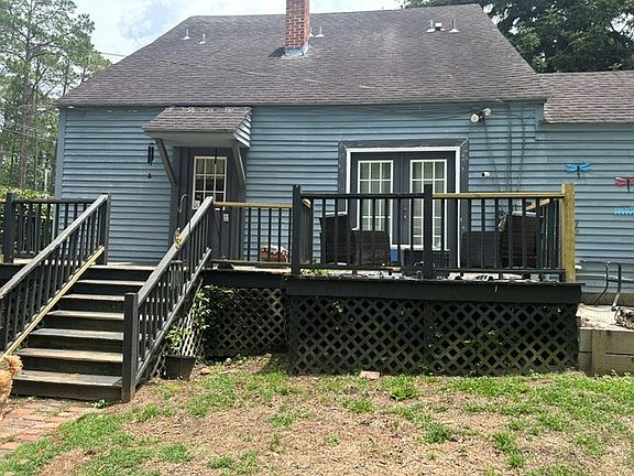 3rd image of 1400 2nd St SE