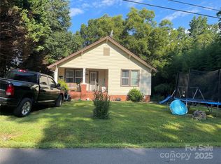 1317 14th St NE, Hickory, NC 28601