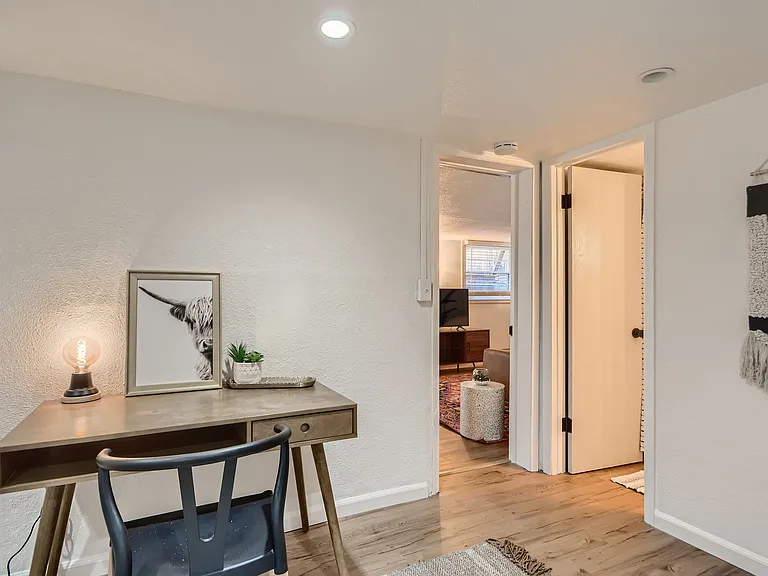 624 N Downing St #2 — Photo 6