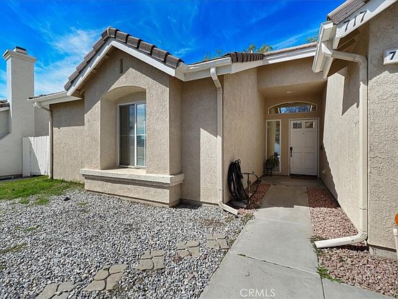 3rd image of 717 Balsam Way