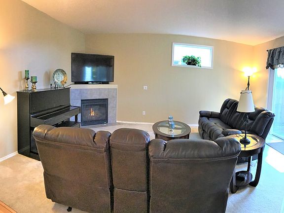 4th image of 10420 NE 86th Ave