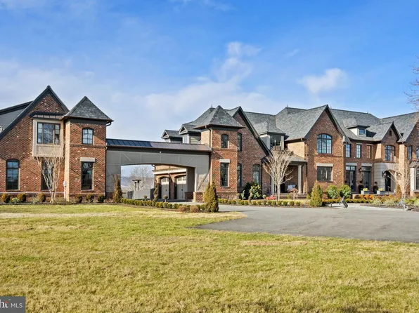 21051 Saint Louis Rd, Middleburg, VA 20117