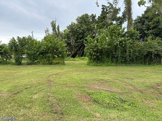 1st image of 842 Whispering Pines Rd