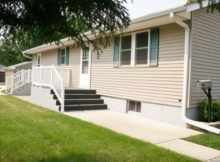 1509 17th Ave, Sterling, IL 61081