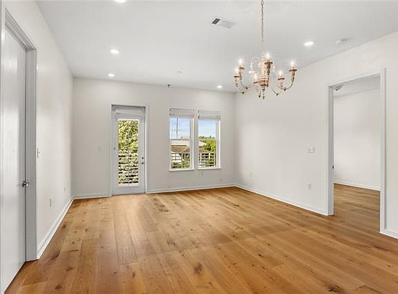 5th image of 8616 Oak St Unit 306