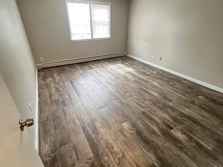 362 Elm St — Photo 2