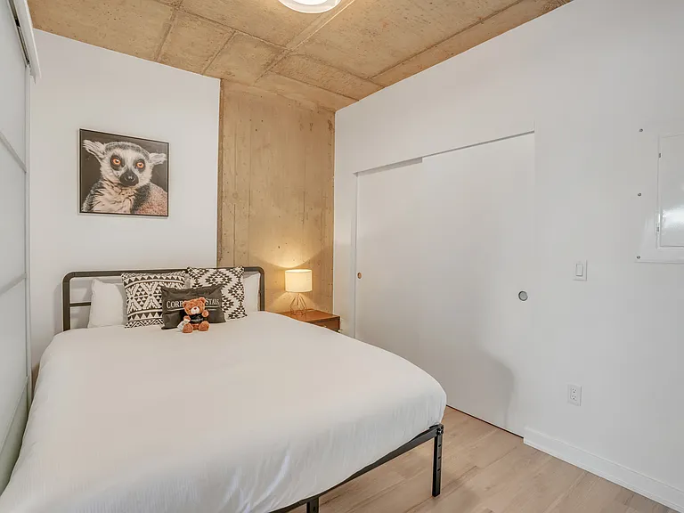 36 Robinson Ave — Photo 17