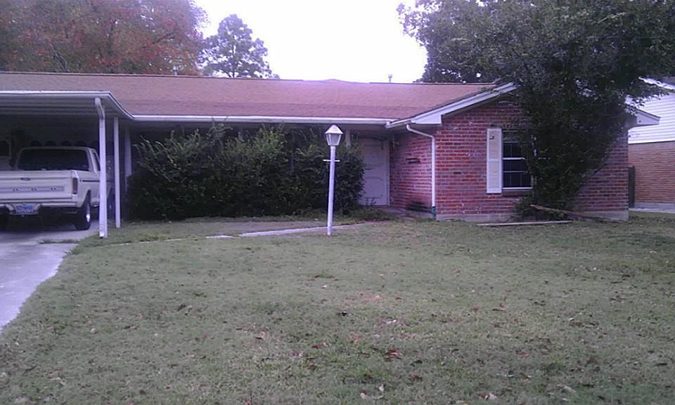 1st image of 3205 Randall St