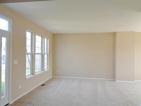 5th image of 2757 Providence Ln