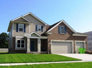 23289 Merlene Dr, Macomb, MI 48042