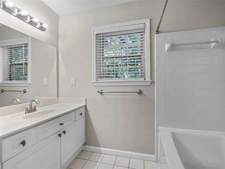2680 Pine Tree Rd NE #5 — Photo 24