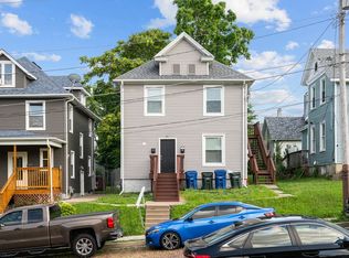 411 E 8th St #1, Davenport, IA 52803