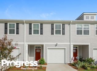 713 Trotters Ln, Moncks Corner, SC 29461