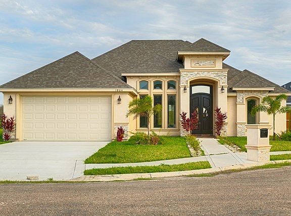 2nd image of 1804 Windsor Dr