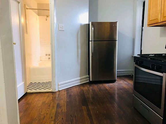 2nd image of 1417 Avenue K APT 4A