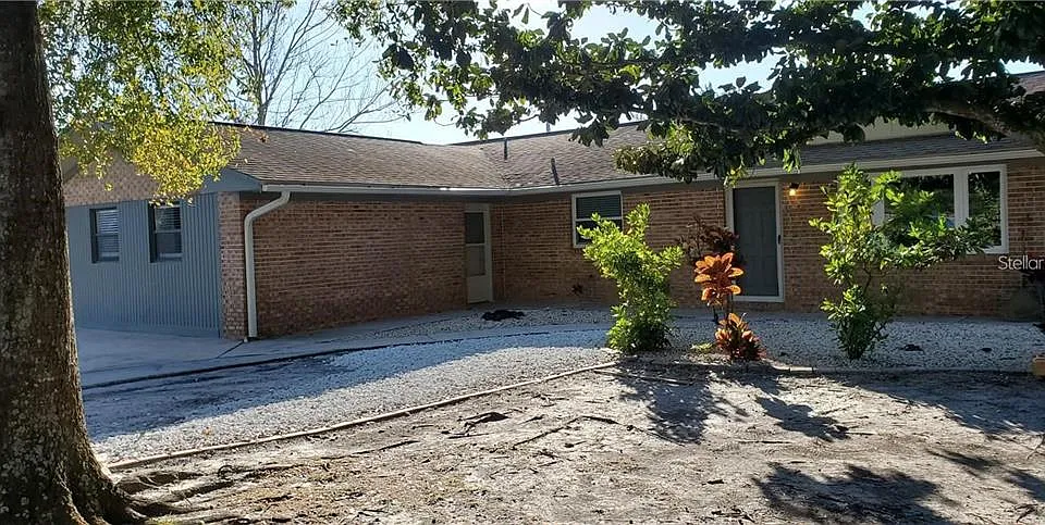 1420 Simmons Rd