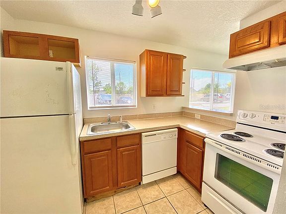 4th image of 1106 Doss Ave