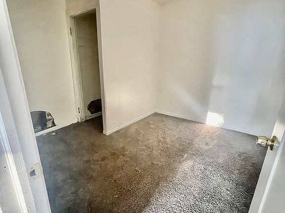 4th image of 2828 N Fratney St APT 7