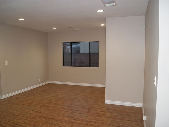 4th image of 11018 Wescott Ave