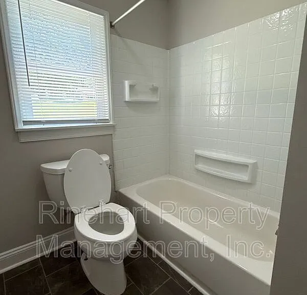 645 Greenbriar Ave — Photo 21