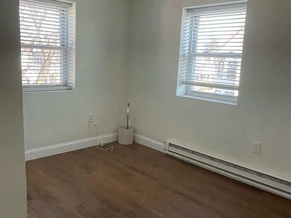 5th image of 297 Main St APT 15