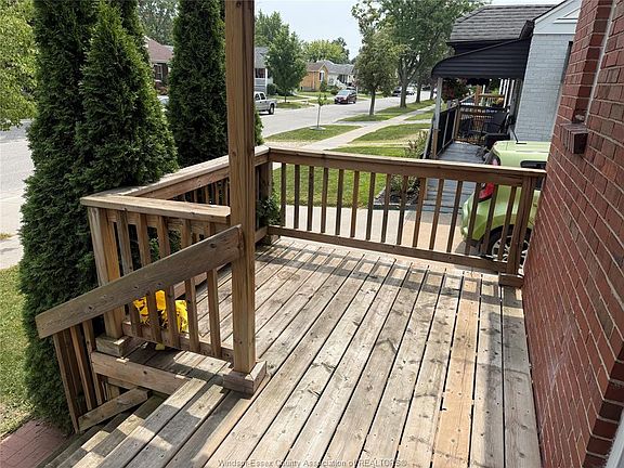 3rd image of 1441 Arthur Rd