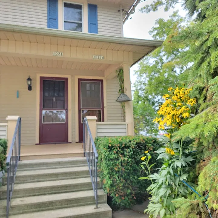 1021 School Ave #1