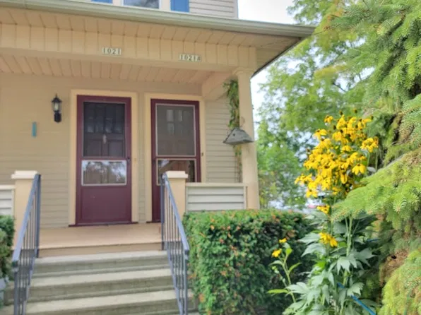 1021 School Ave #1, Oshkosh, WI 54901