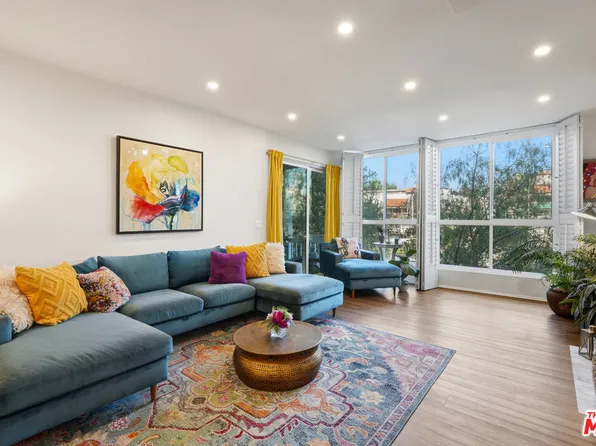 17711 Margate St APT 211, Encino, CA 91316