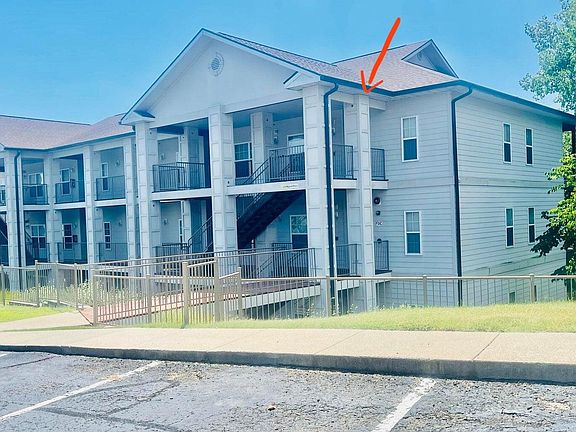 2nd image of 114 Oxford Drive #12 BLDG 7
