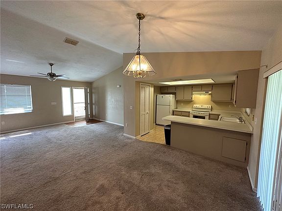 4th image of 10742 Lemontree Ct