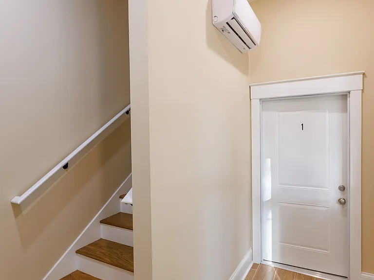 716 W Maxwell St #1 — Photo 1