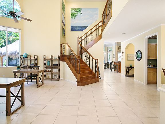4th image of 343 NW 121st Way