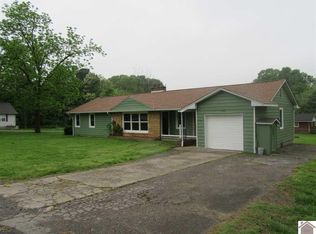 728 Cherry St, Calvert City, KY 42029